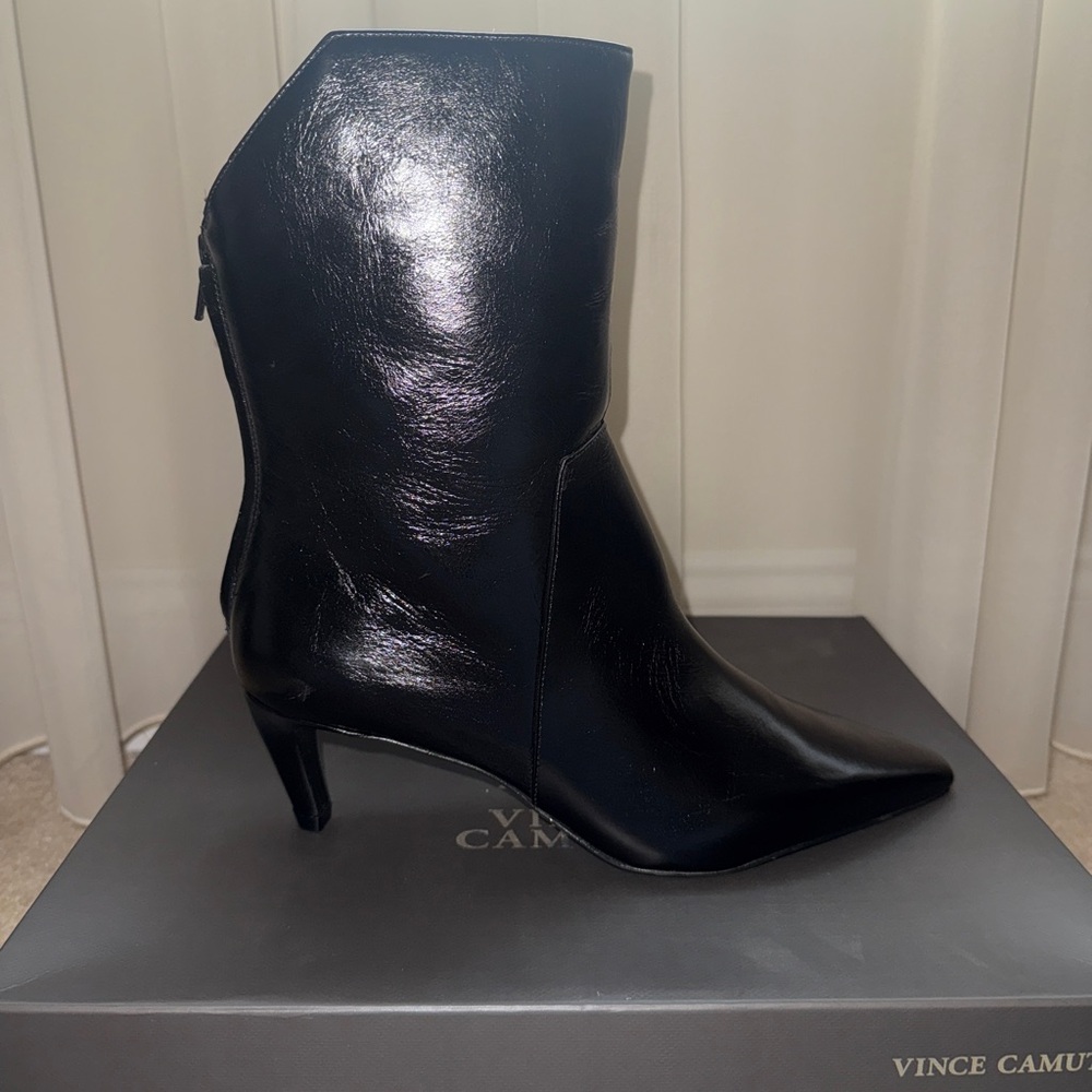 NEVER WORN Vince Camuto Black Heeled Boots with Pointed Toe - Picture 2 of 11